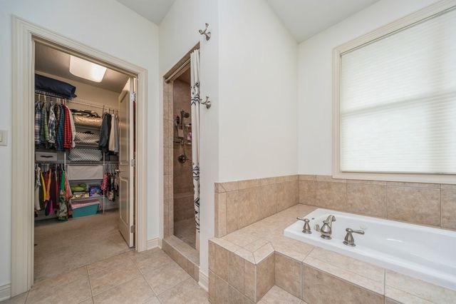 9289 Winterberry Court, West Des Moines, IA 50266