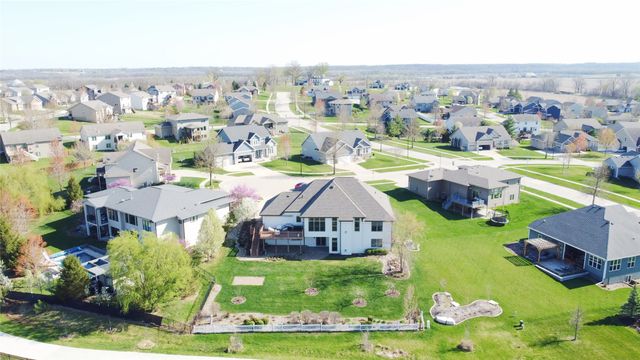 9289 Winterberry Court, West Des Moines, IA 50266