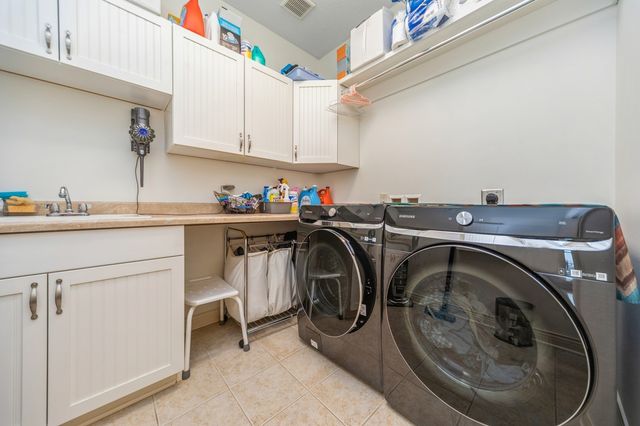 9289 Winterberry Court, West Des Moines, IA 50266