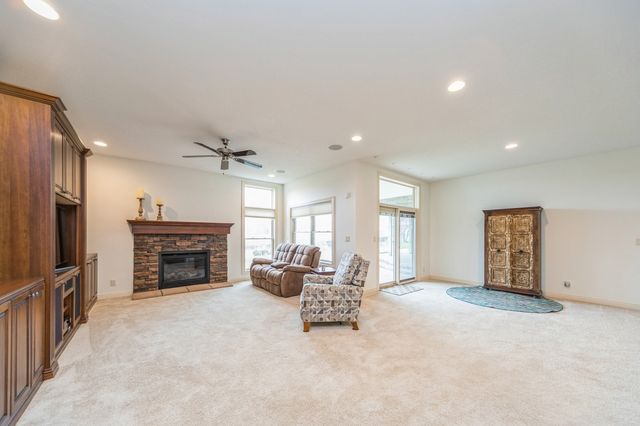 9289 Winterberry Court, West Des Moines, IA 50266