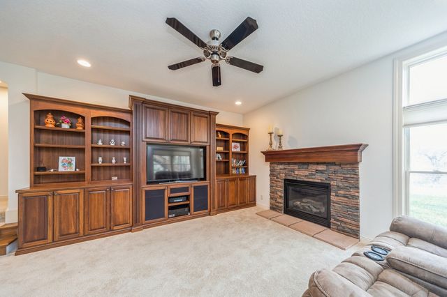 9289 Winterberry Court, West Des Moines, IA 50266