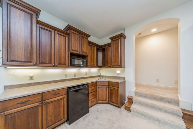 9289 Winterberry Court, West Des Moines, IA 50266