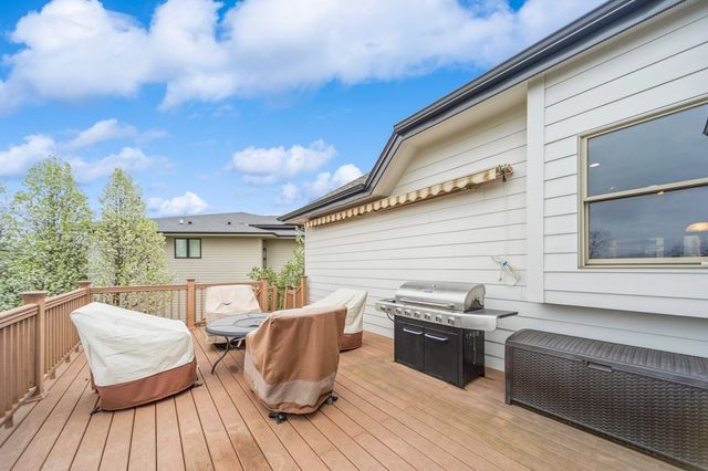 9289 Winterberry Court, West Des Moines, IA 50266