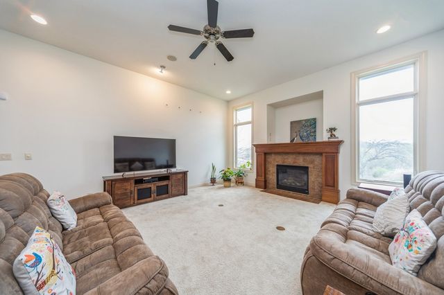 9289 Winterberry Court, West Des Moines, IA 50266