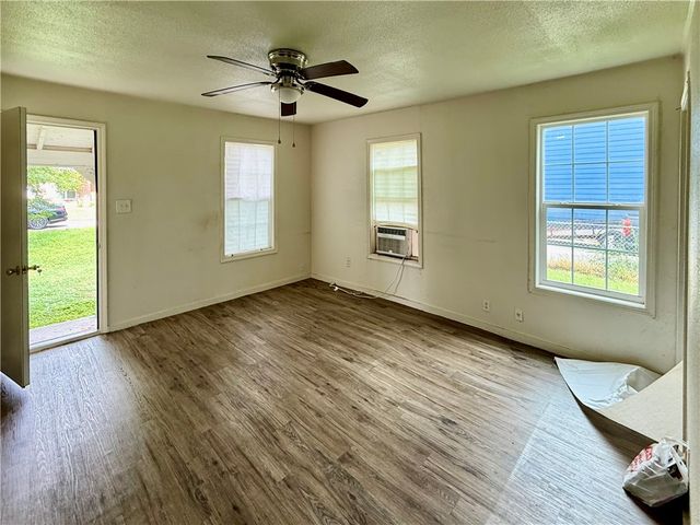 2426 Avenue C, Ingleside, TX 78362