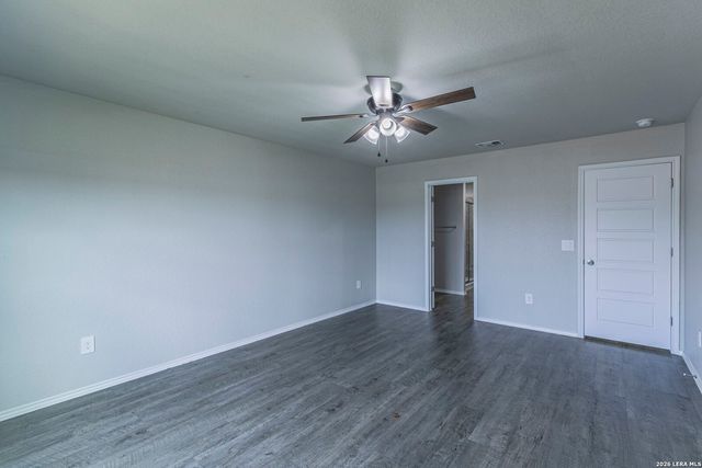 19831 DOC HOLIDAY DR, Lytle, TX 78052