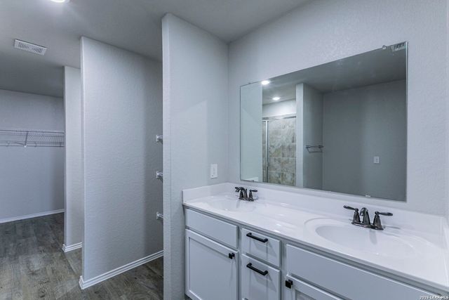 19831 DOC HOLIDAY DR, Lytle, TX 78052