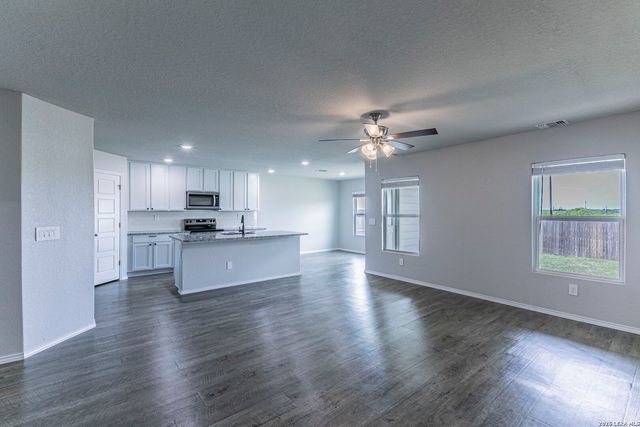 19831 DOC HOLIDAY DR, Lytle, TX 78052