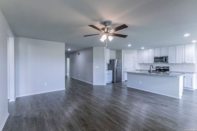 19831 DOC HOLIDAY DR, Lytle, TX 78052