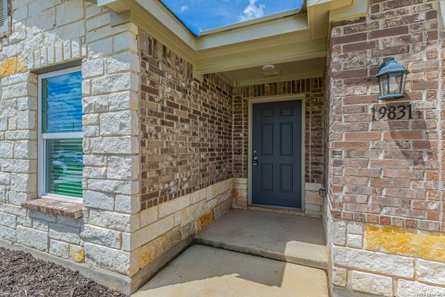19831 DOC HOLIDAY DR, Lytle, TX 78052