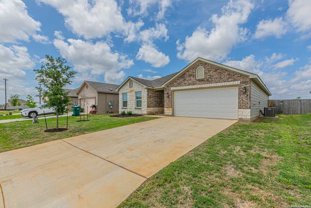 19831 DOC HOLIDAY DR, Lytle, TX 78052