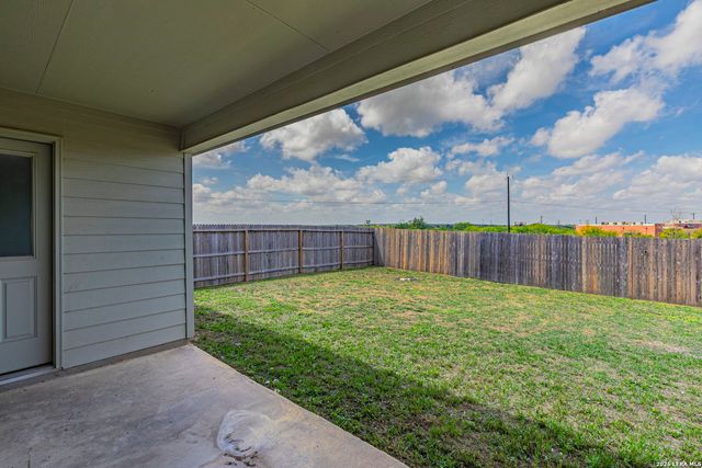 19831 DOC HOLIDAY DR, Lytle, TX 78052