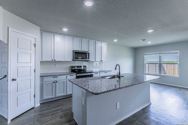 19831 DOC HOLIDAY DR, Lytle, TX 78052