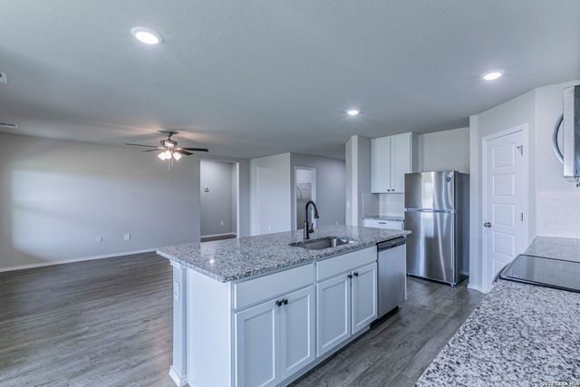 19831 DOC HOLIDAY DR, Lytle, TX 78052