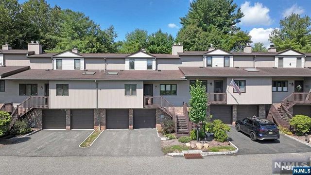 68 Peach Hill Court, Ramsey, NJ 07446