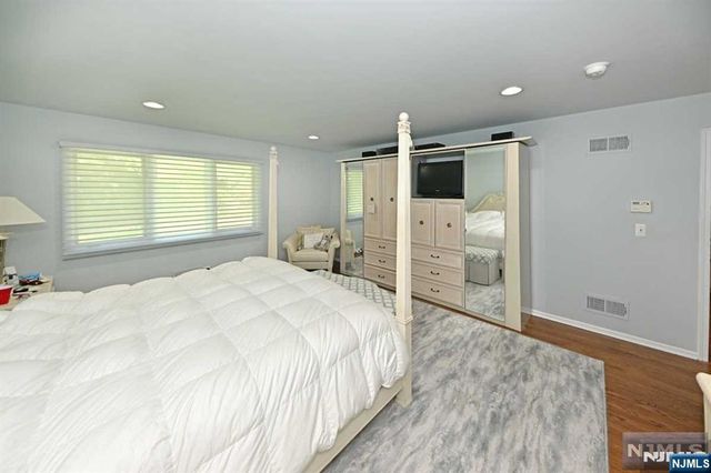 68 Peach Hill Court, Ramsey, NJ 07446