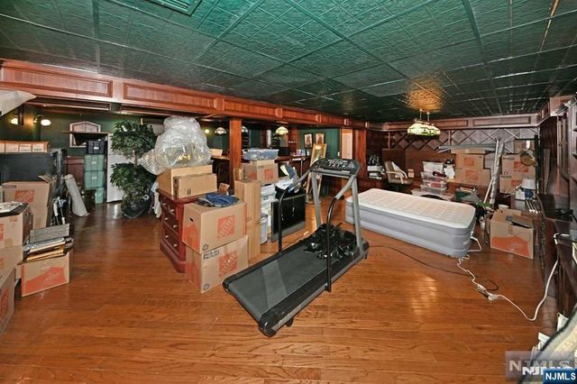 68 Peach Hill Court, Ramsey, NJ 07446