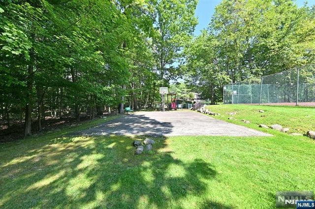 68 Peach Hill Court, Ramsey, NJ 07446