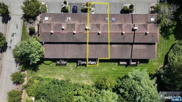 68 Peach Hill Court, Ramsey, NJ 07446