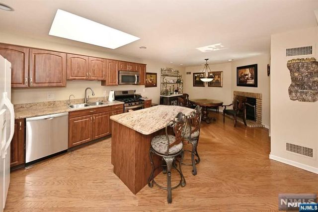 68 Peach Hill Court, Ramsey, NJ 07446