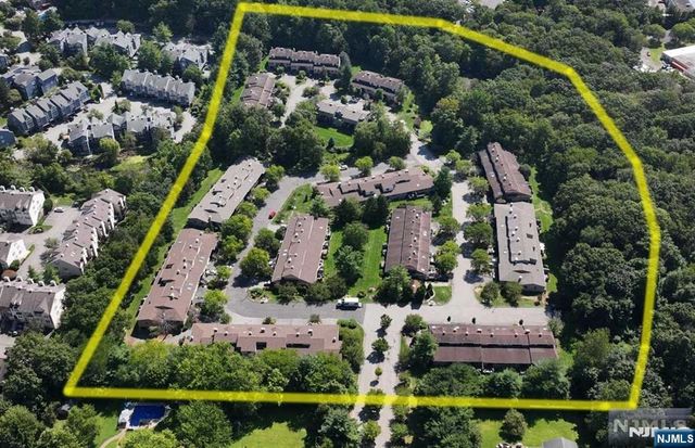 68 Peach Hill Court, Ramsey, NJ 07446