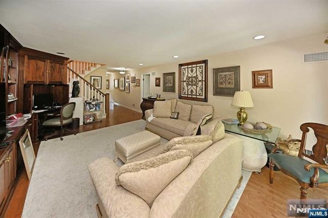 68 Peach Hill Court, Ramsey, NJ 07446