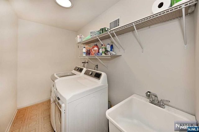 68 Peach Hill Court, Ramsey, NJ 07446