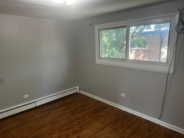 1301 E 75th Street B, Chicago, IL 60619