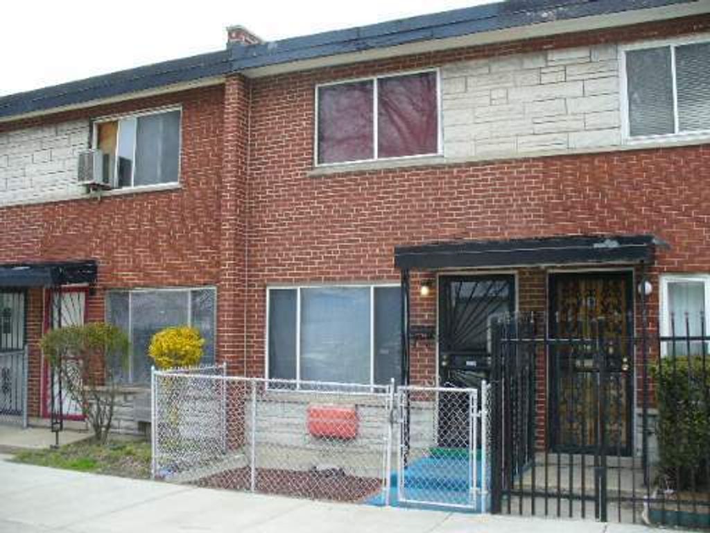 1301 E 75th Street B, Chicago, IL 60619