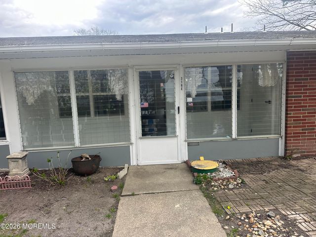 316 Coventry Court E, Lakewood, NJ 08701