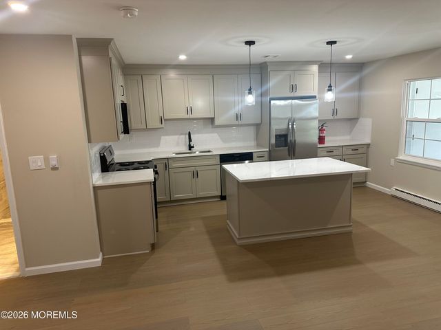 316 Coventry Court E, Lakewood, NJ 08701