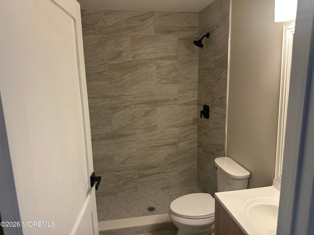 316 Coventry Court E, Lakewood, NJ 08701