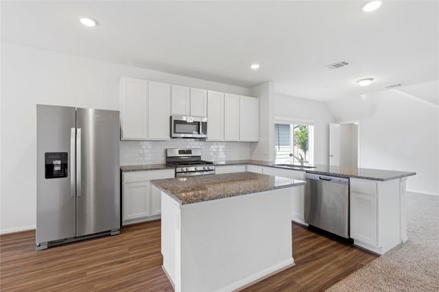 141 Everglades DR, Kyle, TX 78640