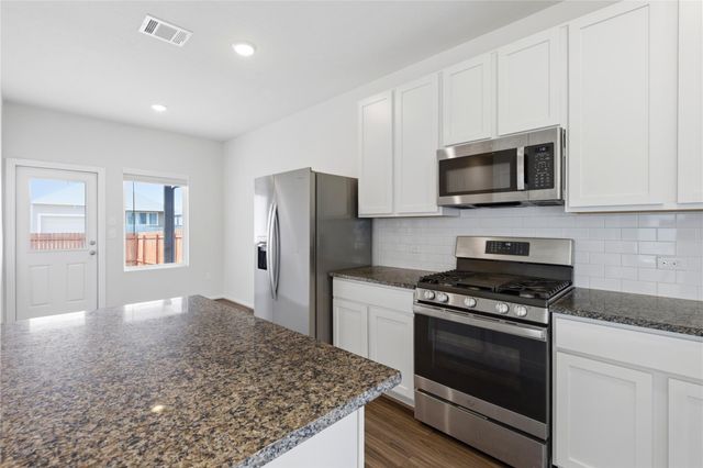 141 Everglades DR, Kyle, TX 78640