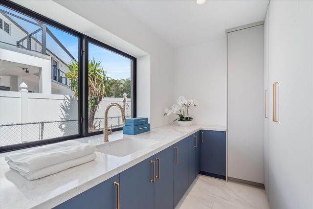 3111 NE 55th Street, Fort Lauderdale, FL 33308