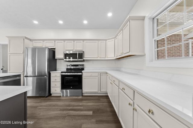 3107 Salt Lick Rd, Crestwood, KY 40014