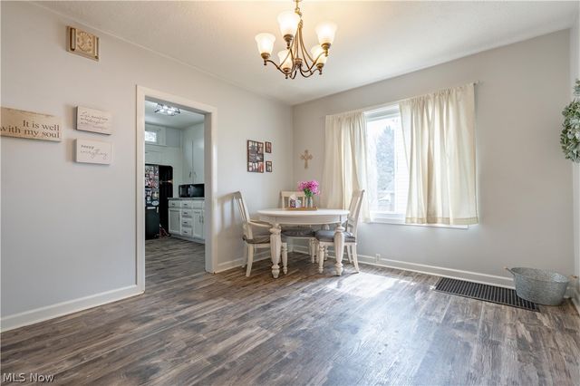 350 Lindy Lane Avenue NW, North Canton, OH 44720