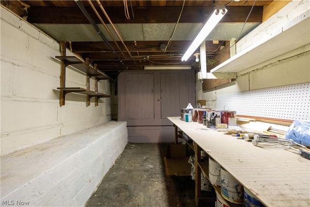 350 Lindy Lane Avenue NW, North Canton, OH 44720