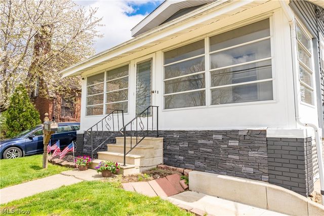 350 Lindy Lane Avenue NW, North Canton, OH 44720