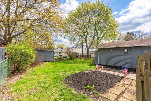 350 Lindy Lane Avenue NW, North Canton, OH 44720