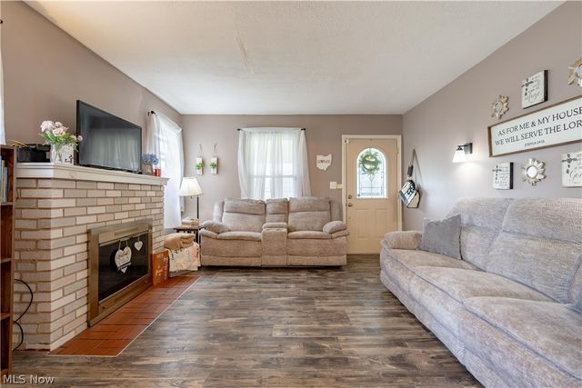 350 Lindy Lane Avenue NW, North Canton, OH 44720