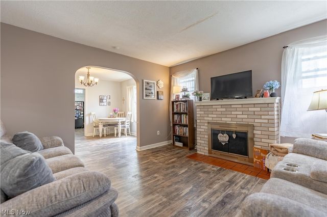 350 Lindy Lane Avenue NW, North Canton, OH 44720