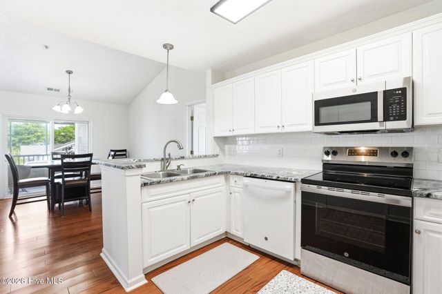 625 Spencer Farlow Drive 30, Carolina Beach, NC 28428