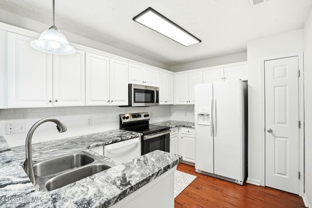 625 Spencer Farlow Drive 30, Carolina Beach, NC 28428
