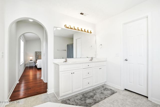 625 Spencer Farlow Drive 30, Carolina Beach, NC 28428