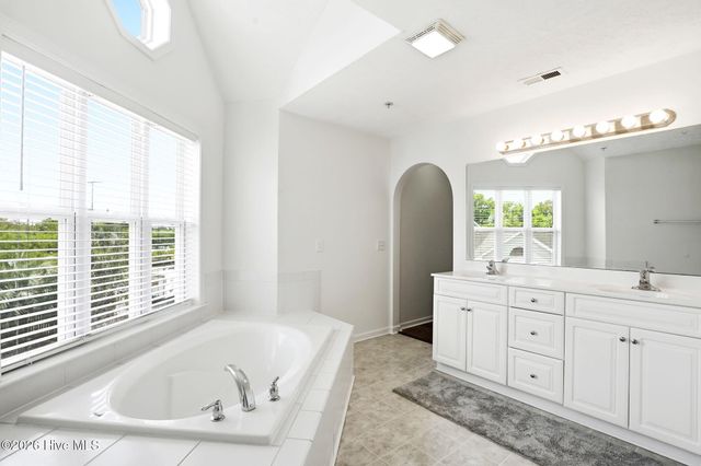 625 Spencer Farlow Drive 30, Carolina Beach, NC 28428