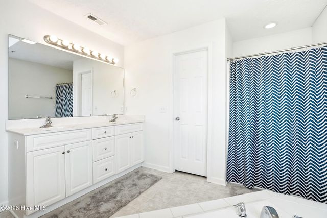 625 Spencer Farlow Drive 30, Carolina Beach, NC 28428