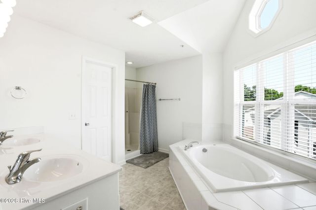 625 Spencer Farlow Drive 30, Carolina Beach, NC 28428