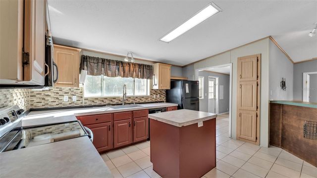 3211 SANTA FE TRAIL, Polk City, FL 33868