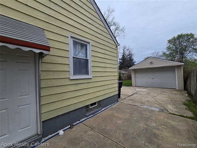 6320 Saint Marys Street, Detroit, MI 48228